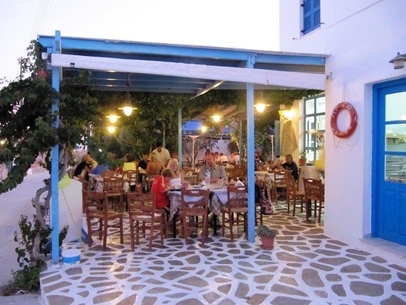 ホテル Argo Antiparos Town エクステリア 写真
